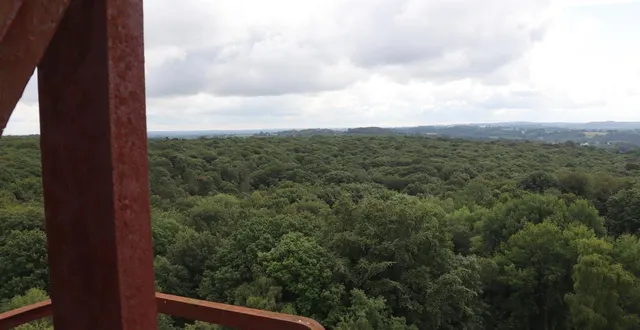 photo  la vue depuis le sommet du chevalement de la mine de saint-clair-de-halouze, dans l’orne.  &copy;  ouest-france 