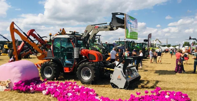 photo  le comice a rassemblé environ 20 000 visiteurs ainsi qu’une centaine d’exposants.  &copy;  le maine libre 
