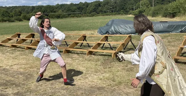 photo  la houlala compagnie est en tournée pour son spectacle de cape et d’épée.  &copy;  le maine libre 