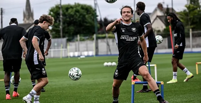 photo  maxime etuin et le sm caen espèrent démarrer la saison par un succès face à aubagne, vendredi 8 août 2025 (19 h 30).  &copy;  martin roche / ouest-france 