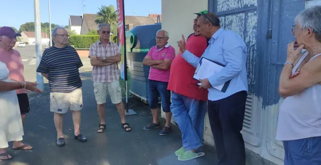 photo  céline hemam-dessam et mostapha nafaa répondent aux questions des riverains  &copy;  le maine libre 