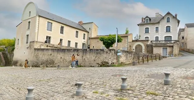 photo  julien gracq a légué sa maison à la commune de saint-florent-le-vieil (maine-et-loire) qui a accueilli, depuis 2013, une centaine de résidents et résidentes.  &copy;  dominique drouet/maison julien gracq 