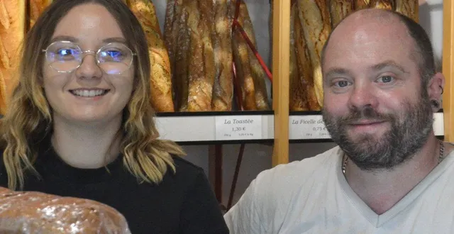 photo  vendeuse au fournil, louise prend les commandes de viennoiseries crues concoctées par fabrice chadaigne, leboulanger.  &copy;  le maine libre 