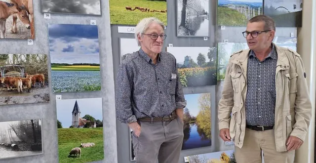 photo  pierre chivard, maire, a accueilli l’artiste jean-pierre herman avec émotion.  &copy;  ouest-france 
