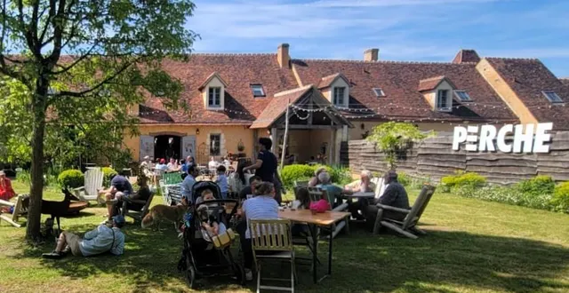 photo  la première édition du festibop s’était déroulée à l’atelier couleurs, dans une ambiance aussi estivale que familiale.  &copy;  ouest-france 