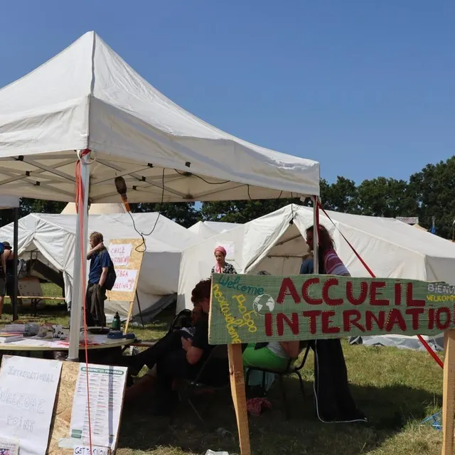 photo les festivaliers internationaux peuvent tisser des liens et profiter de visites guidées dans un espace dédié.  ©  ouest-france