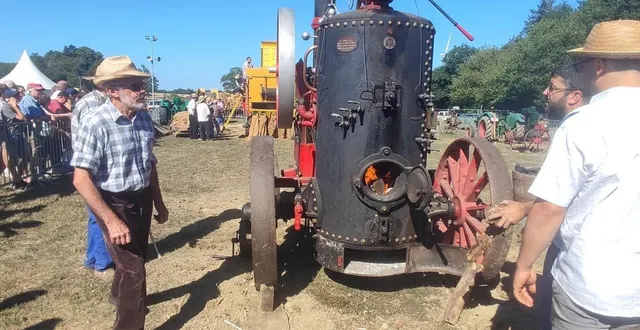 photo  ce dimanche 10 août 2025, à la fête des battages, à angrie (maine-et-loire) la locomotive à vapeur n’a rien perdu de sa superbe. elle est toujours au centre de la fête, un point de rassemblement du public  &copy;  ouest-france 