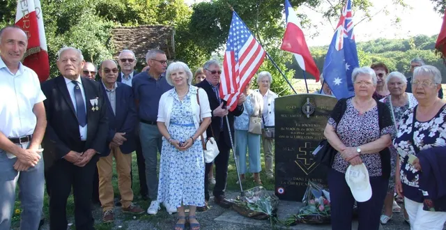 photo  cette commémoration a été tenue par le président de l’unacita locale, marius bouhours (2e à gauche).  &copy;  ouest-france 