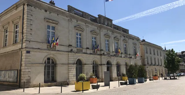 photo  le compte instagram de la mairie compte déjà une petite centaine d’abonnés.  &copy;  archives ouest-france 