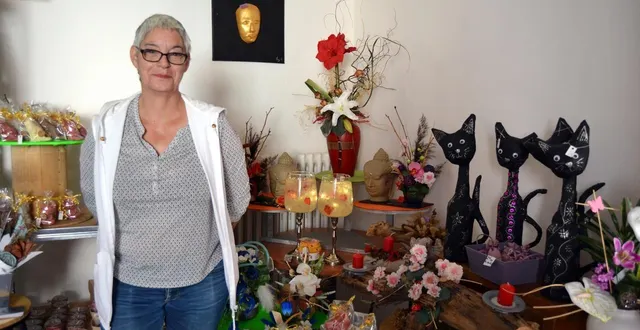 photo  magali dans sa boutique pleine de surprises.  &copy;  le maine libre 