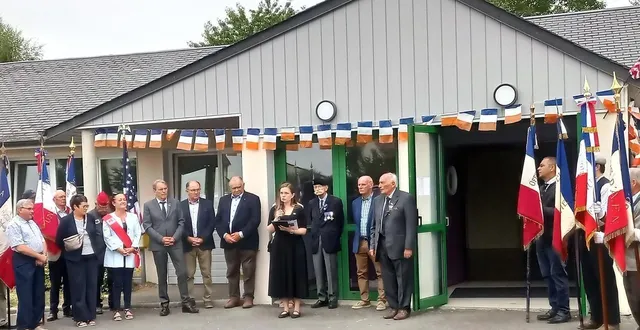 photo  chaque 13 août, à saint-mars-d’égrenne, dans l’orne, un hommage est rendu au lieutenant américain morton eustis.  &copy;  ouest-france archives 