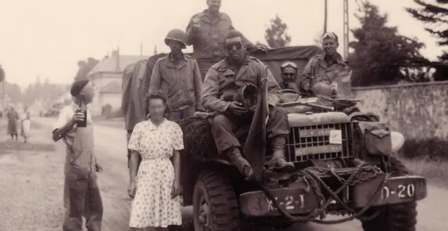 photo  les américains sont arrivés à bessé-sur-braye, le 13 août 1944.   &copy;  archives mairie de bessé 