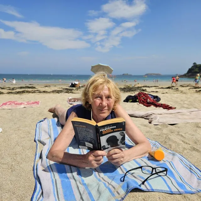 photo françoise apprécie de lire des romans, notamment des polars qui abordent des sujets sociologiques.  ©  ouest-france