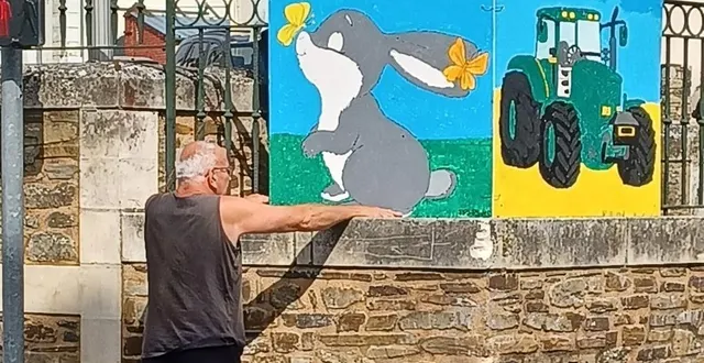 photo  les bénévoles décorent la ville pour accueillir les visiteurs dans les meilleures conditions.  &copy;  association comice à sillé 