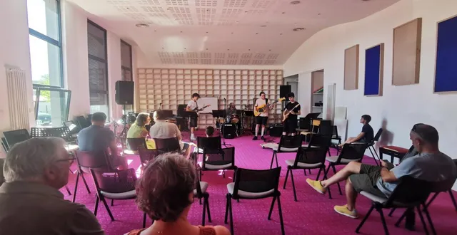 photo  les inscriptions se clotûrent le 5 septembre.  &copy;  archives le maine libre 