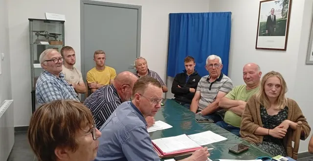 photo  les membres du comice prêts pour le prochain comice de gacé  &copy;  ouest-france 