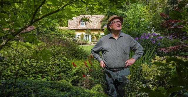 photo  la visite du jardin du petit bordeaux se fait en 40 étapes indiquées par des panneaux.  &copy;  le maine libre - denis lambert 
