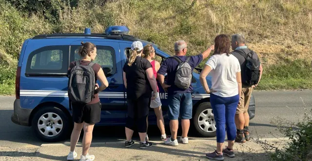 photo  de 9 heures à 11 h 30, une soixantaine de bénévoles ont ratissé la commune de montval-sur-loir, dans le sud sarthe, à la recherche de jean-marc, 56 ans, disparu depuis le 5 août 2025.  &copy;  le maine libre 