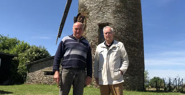 photo  marcel hoinard et daniel fournier se battent pour donner une seconde vie au moulin du rat.  &copy;  ouest-france 