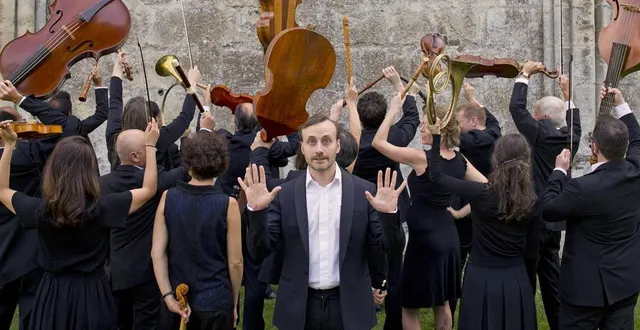 photo  l’ensemble le caravansérail, autour du claveciniste bertrand cuiller, jouera vendredi 22 août sur la scène joël-le theule.  &copy;  jb millot 