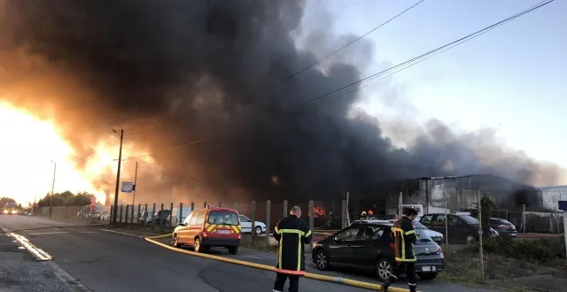 photo  le garage et une dépendance ont été détruits par les flammes, à aunou-sur-orne. illustration  &copy;  archives ouest-france 