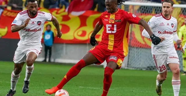 photo  armand gnanduillet est en passe de devenir l’avant-centre du sm caen (national).  &copy;  arnaud despelchain 