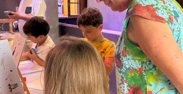 photo  nathalie gruben est venue partager sa passion pour les oiseaux au moulin de l’hydronef mercredi 13 août.  &copy;  co 