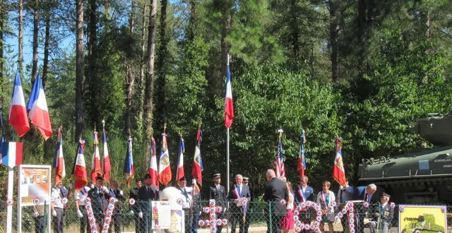 photo  après le dépôt de gerbes, nombreuses personnalités prirent la parole.  &copy;  le maine libre 