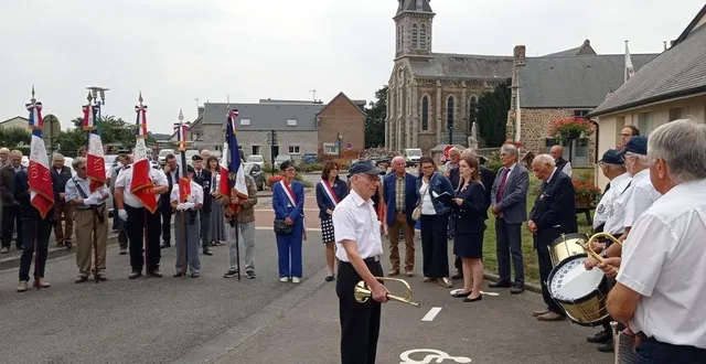 photo  la prise de parole de la consule des états-unis d’amérique pour le grand ouest, emily cintora.  &copy;  ouest-france 