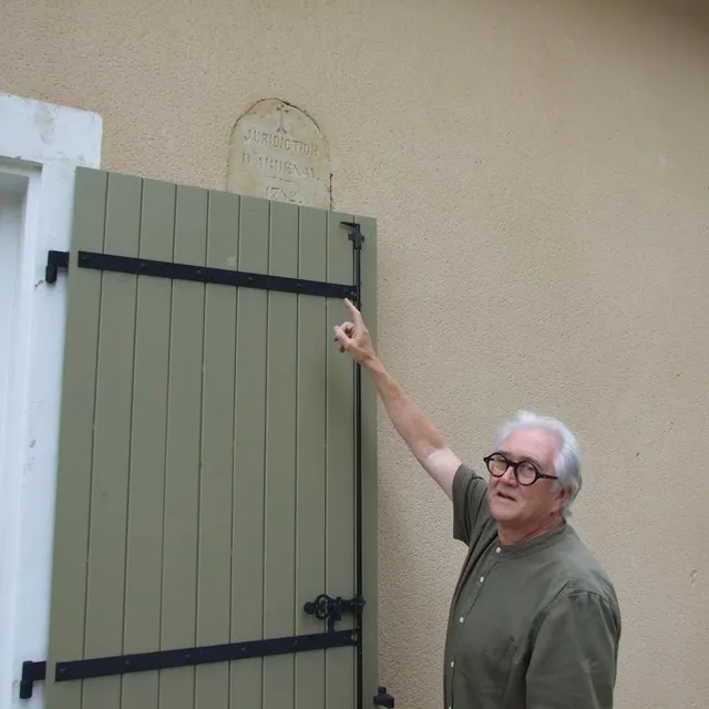 photo la plaque de l’ancienne juridiction de la ville a été conservée.  ©  ouest-france