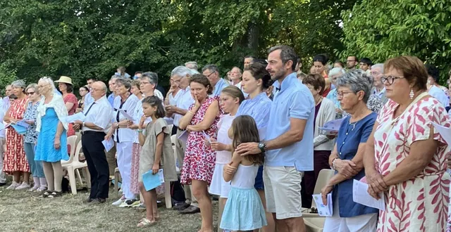 photo  vendredi dernier, près de 300 personnes du pôle paroissial ont suivi la messe de l’assomption en plein air.  &copy;  ouest-france. 