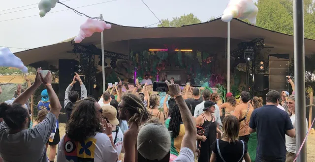 photo  le festival de techno ah ladacore a fait son retour à monts-sur-orne, samedi 16 et 17 août 2025.  &copy;  ouest-france 