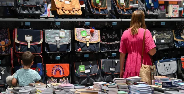 photo  selon plusieurs études, il faut compter entre 150 et près de 400 € de budget pour la rentrée scolaire, par enfant, selon son niveau.  &copy;  archives le courrier de l’ouest – laurent combet 