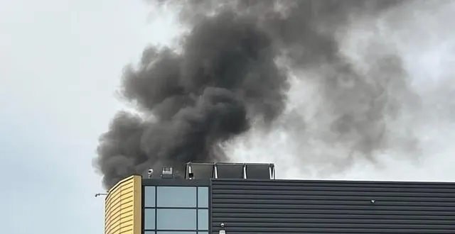 photo  le panache de fumée était visible de loin.  &copy;  photo témoin 