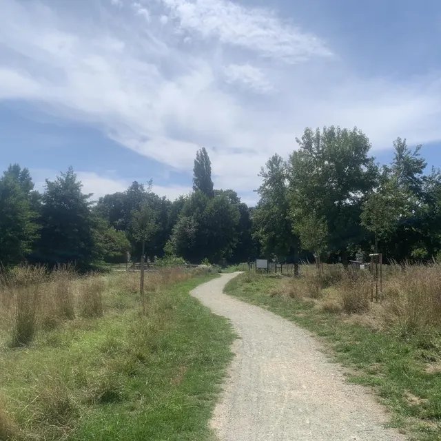 photo la première cache m’emmène vers la coulée verte, un régal par ce beau temps !  ©  ouest-france