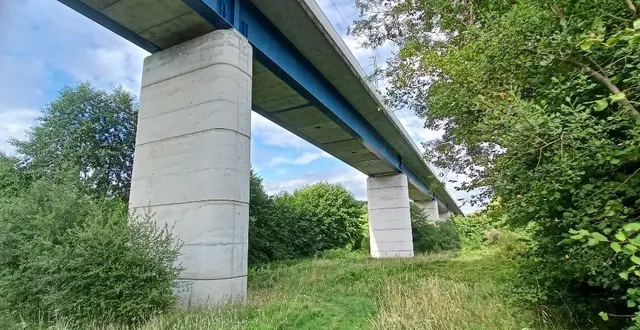 photo  le viaduc de la ligne à grande vitesse (tgv).  &copy;  ouest-france 