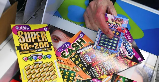 photo  l’employée a été condamnée pour avoir détourné des jeux à gratter (photo d’illustration).  &copy;  franck dubray / ouest france 