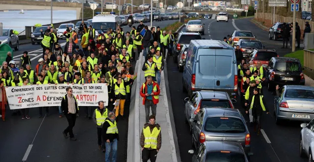 photo  angers, le 22 décembre 2018. l’appel à bloquer le pays le 10 septembre prochain n’est pas sans rappeler le mouvement des gilets jaunes.  &copy;  archives co - josselin clair 