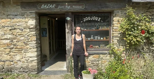 photo  valérie, 41 ans, découvre cet été ma vie de saisonnière au coeur de l'atypique parc de la couère.  &copy;  co 