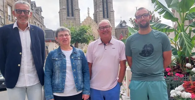 photo  les organisateurs sur la place de l’église, à partir de la gauche philippe madelaine, sylvie errard, guy midy et cédric papin.  &copy;  ouest-france 