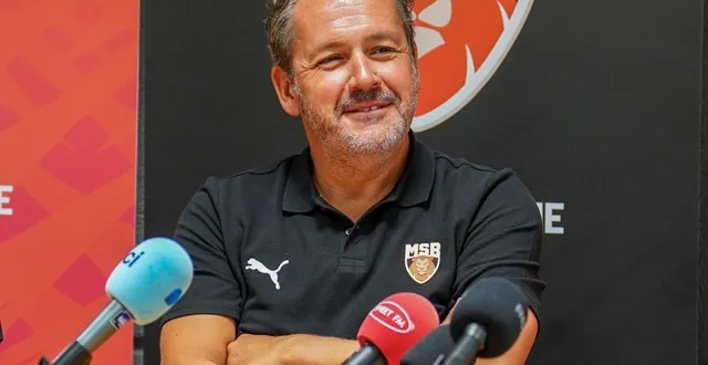 photo  les dirigeants du msb, dont son président christophe le bouille, ont tenu une conférence de presse pour lancer la saison du msb, hier, mercredi 20 août.  &copy;  arnaud despelchain, ouest-france 