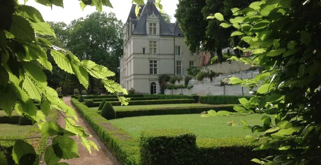 photo  le château de poncé accueille encore des visites jusqu’au 24 août 2025. il faudra ensuite attendre le 6 septembre.  &copy;  archives le maine libre 