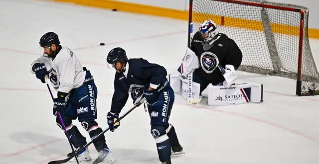 photo  hockey sur glace, reprise de l’entraînement pour les ducs d’angers à l'iceparc d’angers.  &copy;  franck dubray / ouest france 