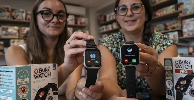 photo  la première montre connectée pour enfants avec carte sim intégrée.  &copy;  le maine libre – denis lambert 