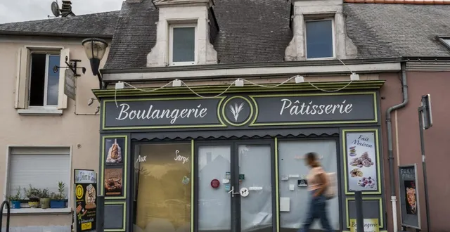 photo  la boulangerie des parents de belkacem zaroui, « aux délices de sargé », est fermée jusqu’à nouvel ordre.  &copy;  le maine libre - denis lambert 