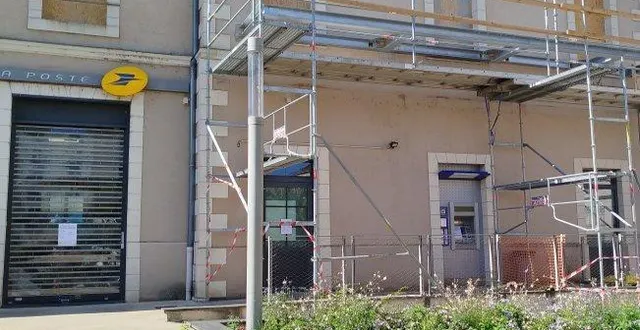 photo  pour cause des travaux d’intérieur et d’extérieur, le dab distributeur de billets ne sera pas opérationnel jusqu’au 11 septembre.  &copy;  ouest-france 