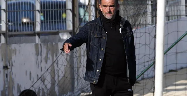 photo  vincent laigneau va devoir composer en défense centrale pour la reprise du national 3, ce samedi 23 août, sur le terrain de brest. ?  &copy;  archives gérard piwtorak 