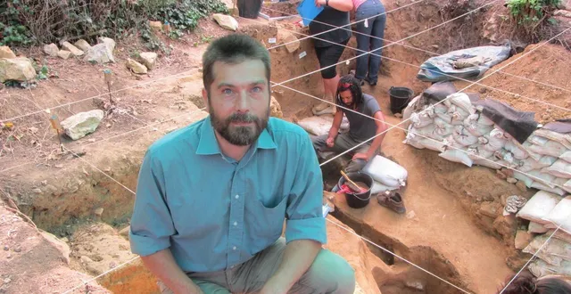 photo  sylvain soriano a dirigé les recherches sur le site de roc-en-pail, en maine-et-loire, de 2014 à 2018.  &copy;  archives ouest france 