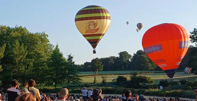 photo  décollage de la montgolfière pilotée par anthony perdoux.  &copy;  ouest-france 
