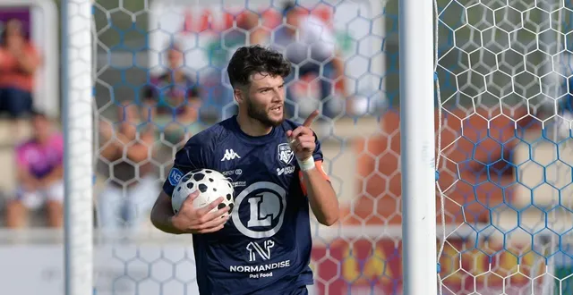photo  le capitaine virois, dorian charlier, a signé son retour en normandie par un but en renard des surfaces pour remettre son équipe sur les bons rails.  &copy;  guillaume marie 